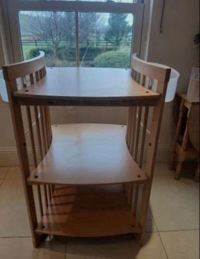 Stoke care changing table