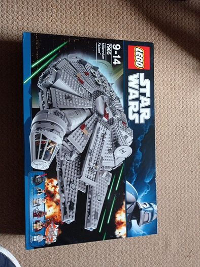 Lego Star Wars 7965 (Millennium Falcon) UNOPENED SEALED