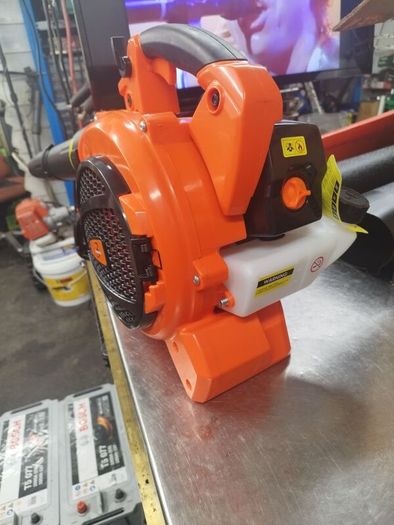 warrior Tunatec leaf blower and vacuum