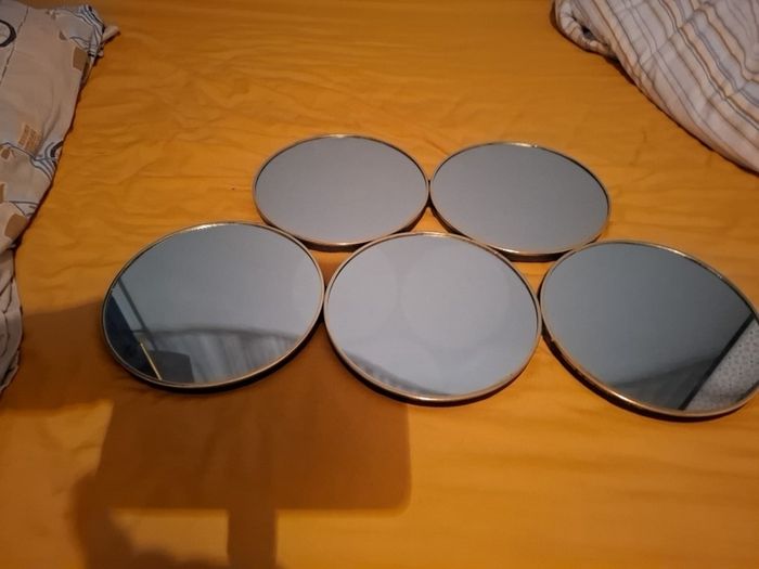 5 Circle Mirror