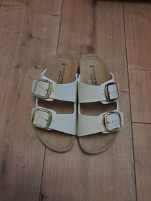 Dunnes sandles