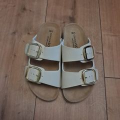 Dunnes sandles