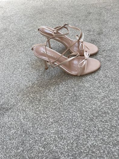 Pretty Pink Bow Strappy Sandal size 5 (38)