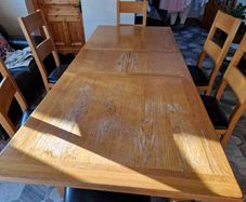 Kitchen table & 6 chairs - priced to sell