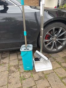 mop & brush