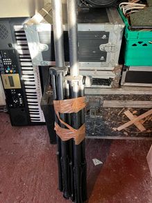 speaker stands