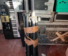 speaker stands