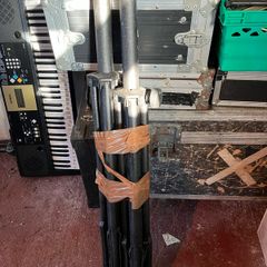 speaker stands