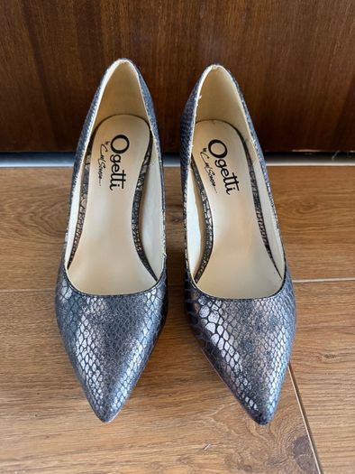 Metallic snake print embossed leather pointed heels size 38 in good condition