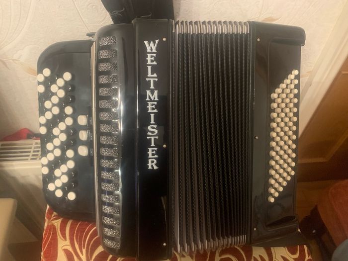 5 row accordion