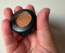 Mac eyeshadow