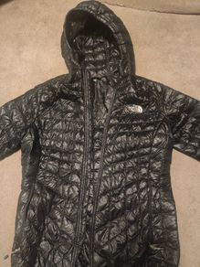 THE NORTH FACE Black Thermoball Light Puffer Jacket