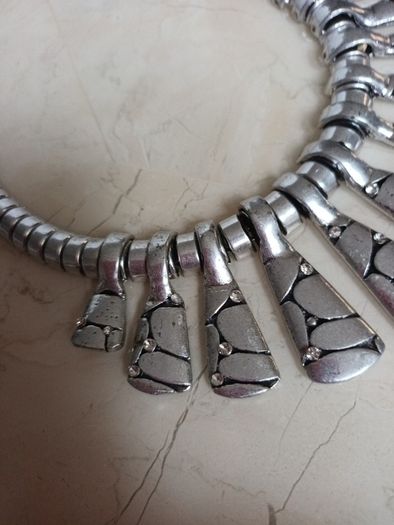 Costume  Necklace   Length  - 9".   SALE - HALF PRICE.