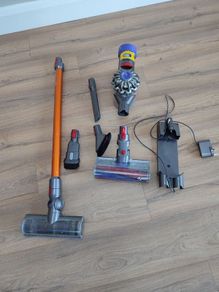 Dyson V7 Absolute