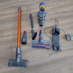 Dyson V7 Absolute