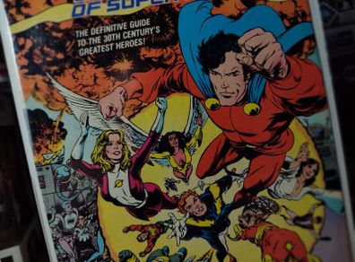 Who's Who in the Legion of Super-Heroes ! First Issue ! Copper Age Comic from 1988 ! by DC Comics !