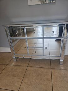 mirrored unit