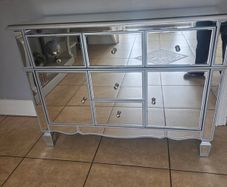 mirrored unit