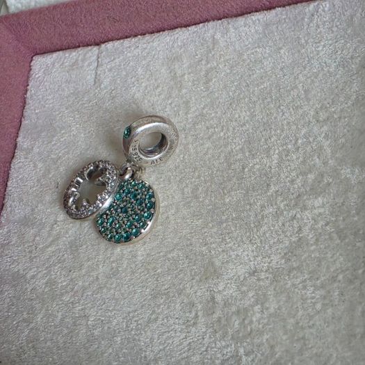 Pandora four leaf clover dangle charm very good condition hallmarked