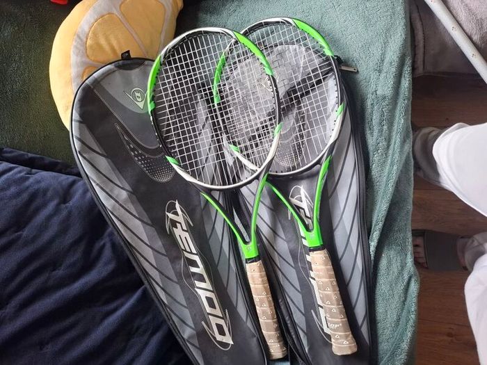 tennis racket