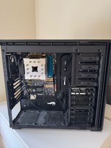 Intel i7-4770K | Asus Z87-Deluxe | Corsair DDR3 16GB (4 x 4GB PC3-12800) | Corsair Obsidian 500D case