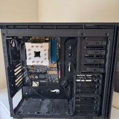 Intel i7-4770K | Asus Z87-Deluxe | Corsair DDR3 16GB (4 x 4GB PC3-12800) | Corsair Obsidian 500D case