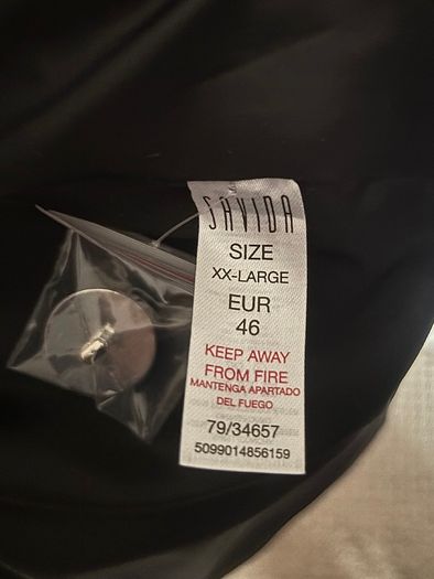 Beautiful women's black 2XL coat - never worn