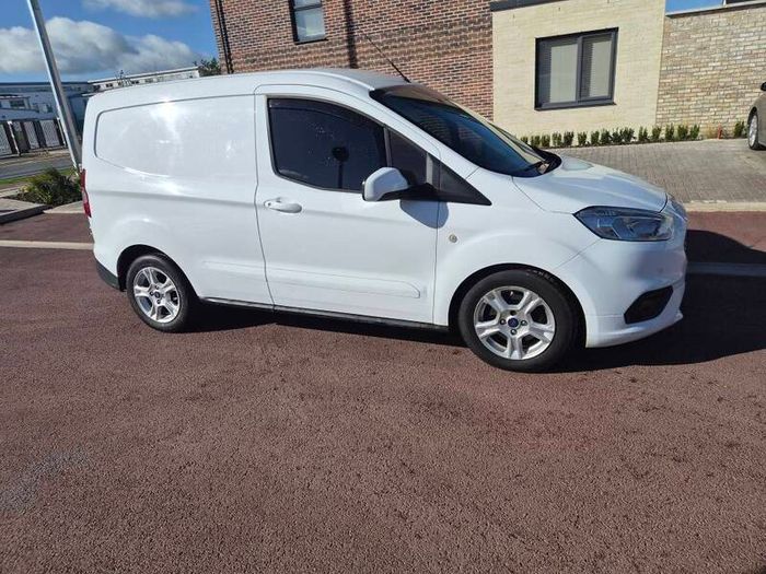 Ford courier