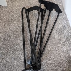 Black table legs