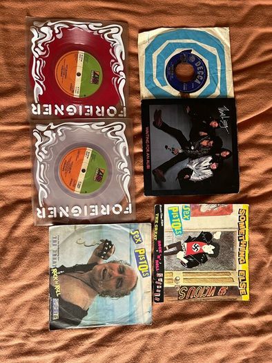 1000 Vinyl   7 inch singles collection