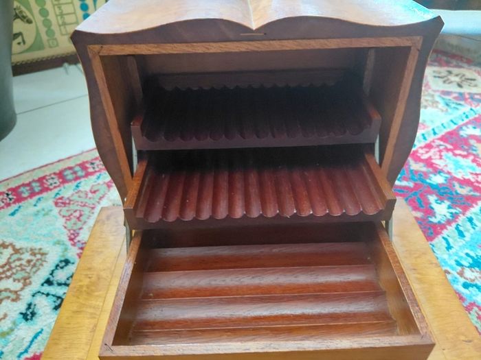 Antique French Art Deco wooden cigarette cigar box, 1920s