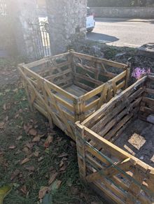 Free Timber Stillages for collection
