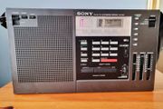 Sony ICF-2001 AM/FM PLL Synthesized Radio Receiver, perfect working condition.