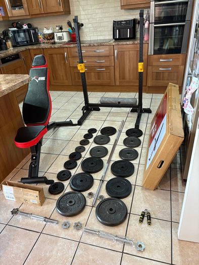 Large Weightlifting Bundle, New Weight Bench, Squat Rack, Gym, 100kg Metal Weights / Barbell Set, Dumbbells, Mat And More!