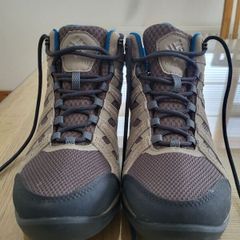 Columbia hiking boots