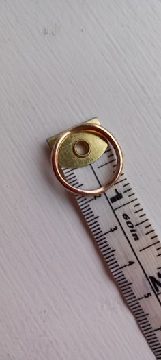 Wavy gold ring