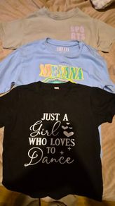 2 girls t-shirts 10-11Y