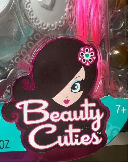 2006 Mattel Rockabelle Beauty Cuties Fashion Doll plus extras