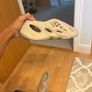 Yeezy slides Image 3