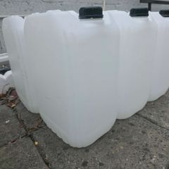 7x Water Storage Containers