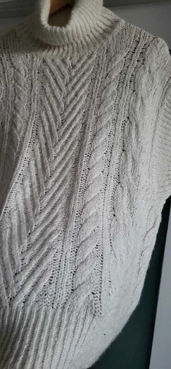Massimo Dutti Italian Yarn Roll Neck - Sz XS (Fit 10-14UK)
