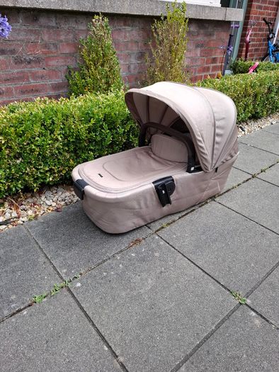 Joolz Aer travel system - carrycot and stroller