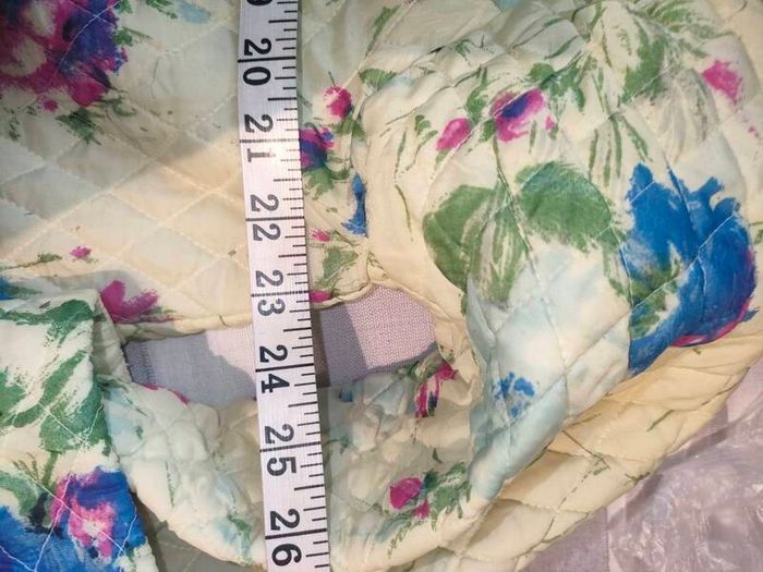 Vintage 50s 60s Yellow floral quilted housecoat