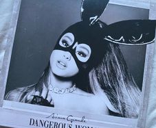 Dangerous Woman - Ariana Grande