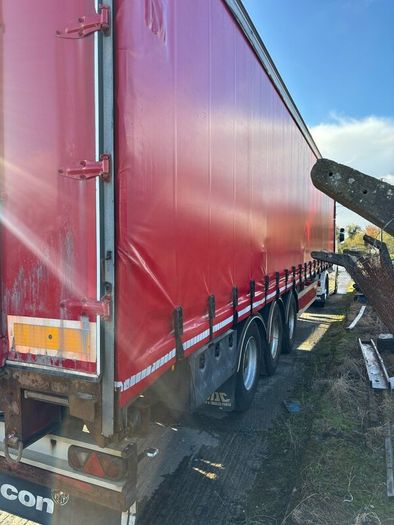 Curtainsider