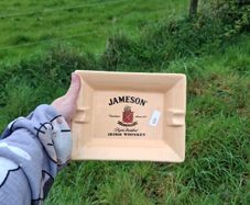 Jameson ashhtray possible to post