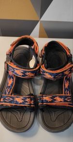 BERG outdoor kids sandals size 2.5