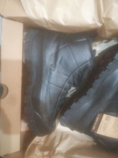 black Nike boots