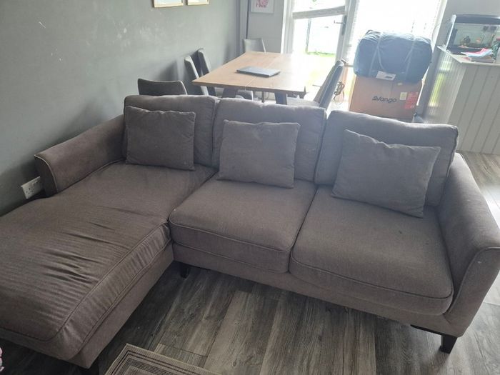 Sofa with chaise