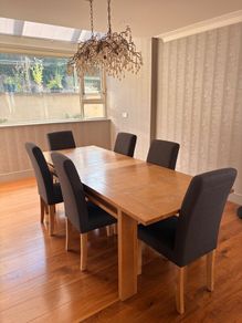Solid oak dining table and 6 chairs